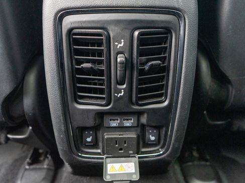 Used 2020 Jeep Grand Cherokee Limited w/ Luxury Group II AWD/4WD image 31
