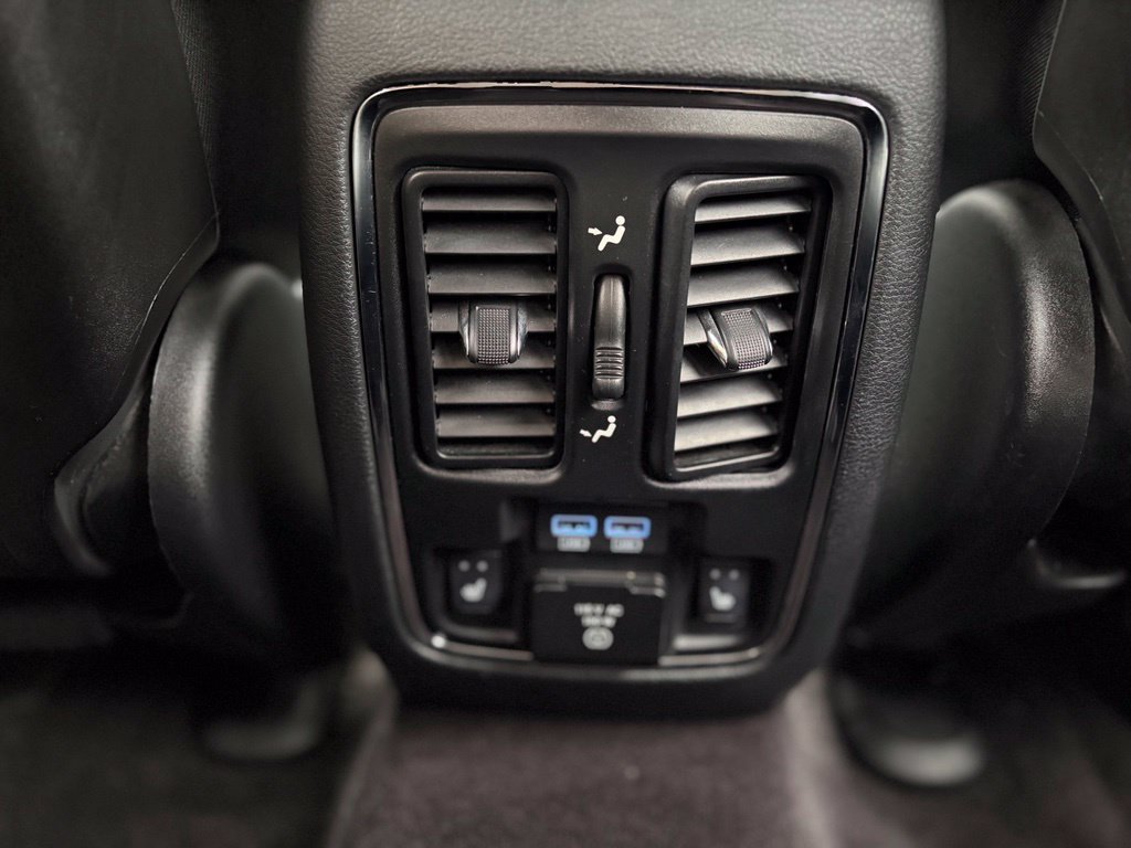 Used 2018 Jeep Grand Cherokee Limited AWD/4WD image 15