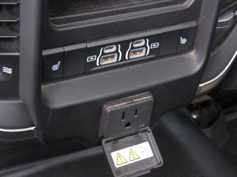 Used 2022 RAM 2500 Laramie image 35