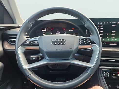 Certified 2025 Audi Q5 Premium w/ Convenience Package AWD/4WD image 17