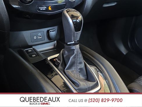 Used 2019 Nissan Rogue SV w/ Sun & Sound Touring Package FWD image 18