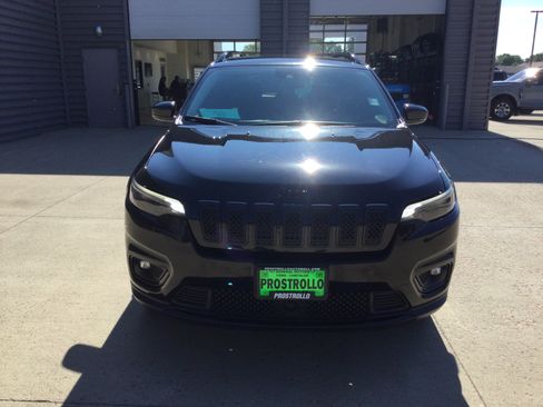 Used 2023 Jeep Cherokee Altitude Lux AWD/4WD image 3