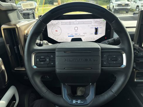 Used 2024 GMC Hummer EV 2X w/ LPO, Illumination Package AWD/4WD image 14