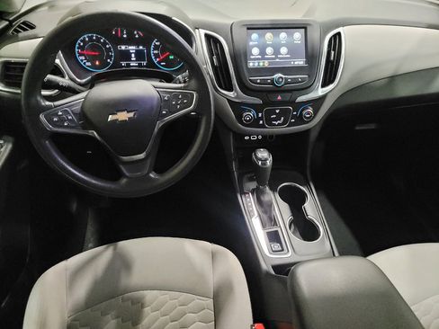 Used 2019 Chevrolet Equinox LS w/ LS Convenience Package AWD/4WD image 22