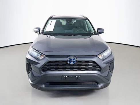 Used 2022 Toyota RAV4 LE AWD/4WD image 2