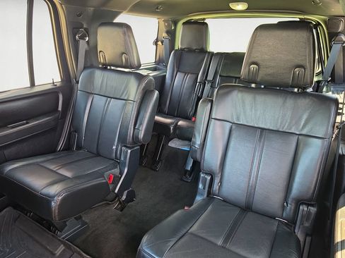 Used 2017 Lincoln Navigator Reserve AWD/4WD image 14