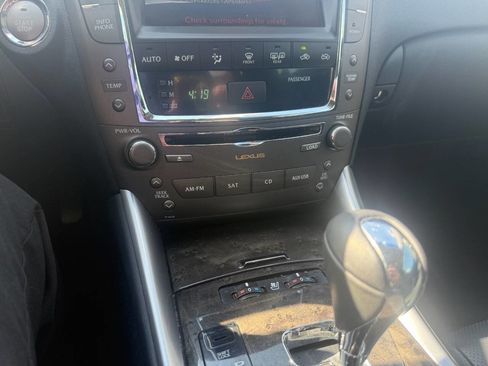 Used 2010 Lexus IS 250C RWD image 21