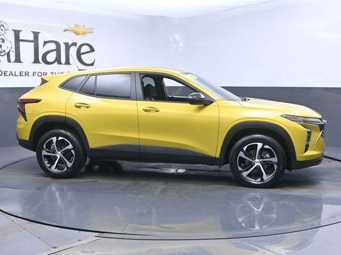 Used 2024 Chevrolet Trax RS w/ Driver Confidence Package image 1