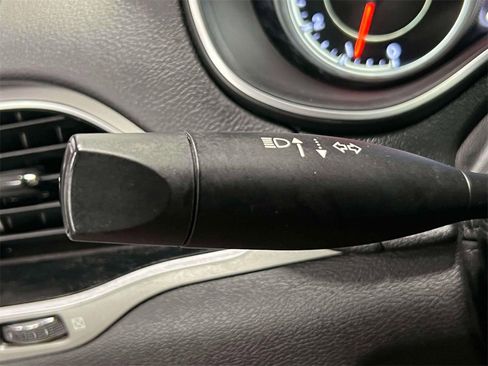 Used 2021 Jeep Cherokee Limited image 26