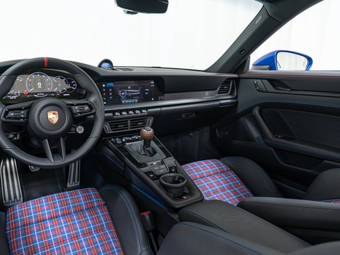 Used 2026 Porsche 911 Carrera T RWD image 27