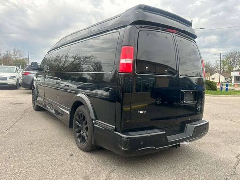 Used 2019 Chevrolet Express 2500 Extended w/ Enhanced Convenience Package RWD image 7