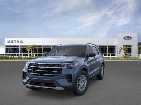 New 2026 Ford Explorer Active RWD image 2