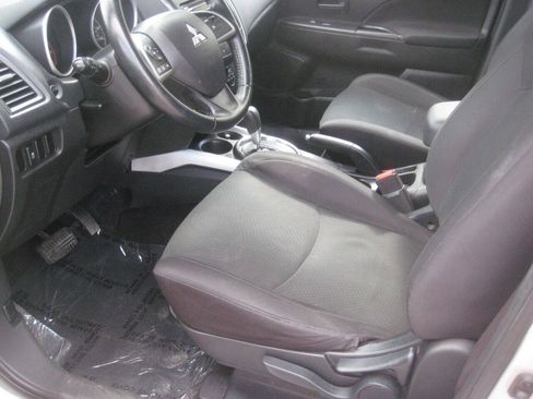 Used 2014 Mitsubishi Outlander Sport ES AWD/4WD image 7