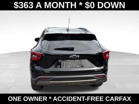 Used 2024 Chevrolet Trax ACTIV w/ Sunroof Package FWD image 4