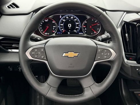 Used 2023 Chevrolet Traverse High Country FWD image 15