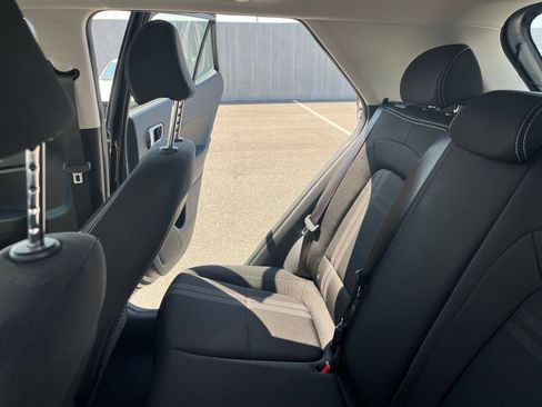 Used 2026 Hyundai Venue SEL FWD image 34
