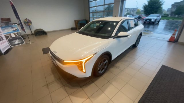 Used 2025 Kia K4 FWD image 6