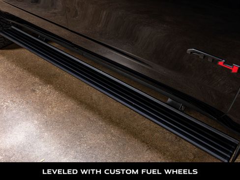 Used 2022 GMC Yukon XL AT4 w/ AT4 Premium Plus Package image 12