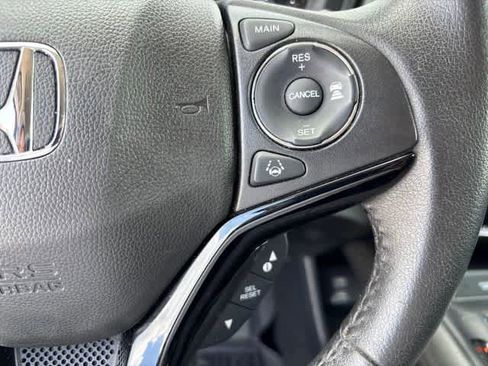 Used 2021 Honda HR-V EX-L image 12