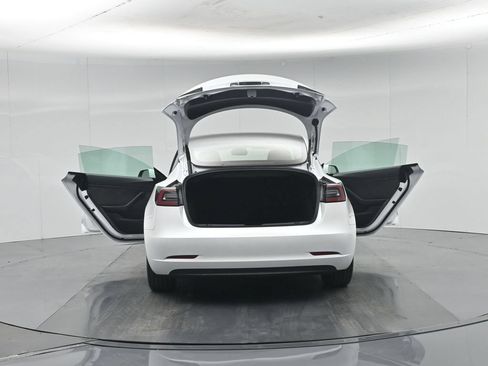 Used 2022 Tesla Model 3 Long Range AWD/4WD image 29