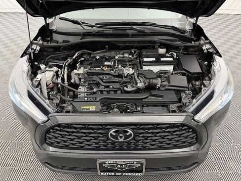 Used 2024 Toyota Corolla Cross LE image 29