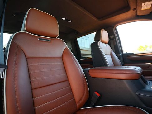 Used 2024 GMC Sierra 2500 Denali Ultimate image 49