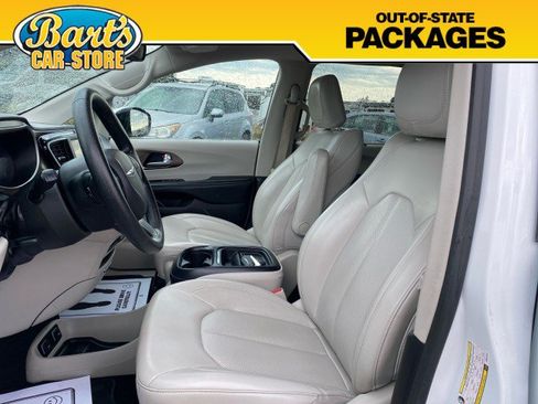 Used 2021 Chrysler Voyager Lxi FWD image 25