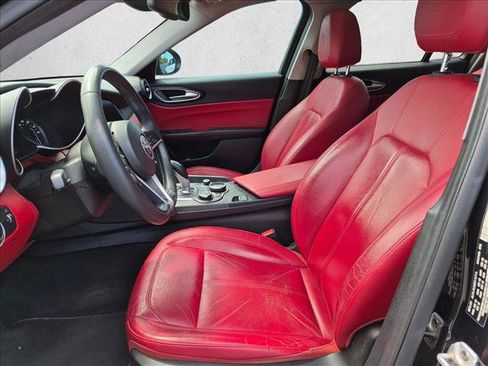 Used 2018 Alfa Romeo Giulia RWD image 16