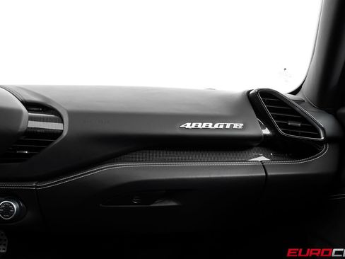 Used 2018 Ferrari 488 GTB RWD image 36