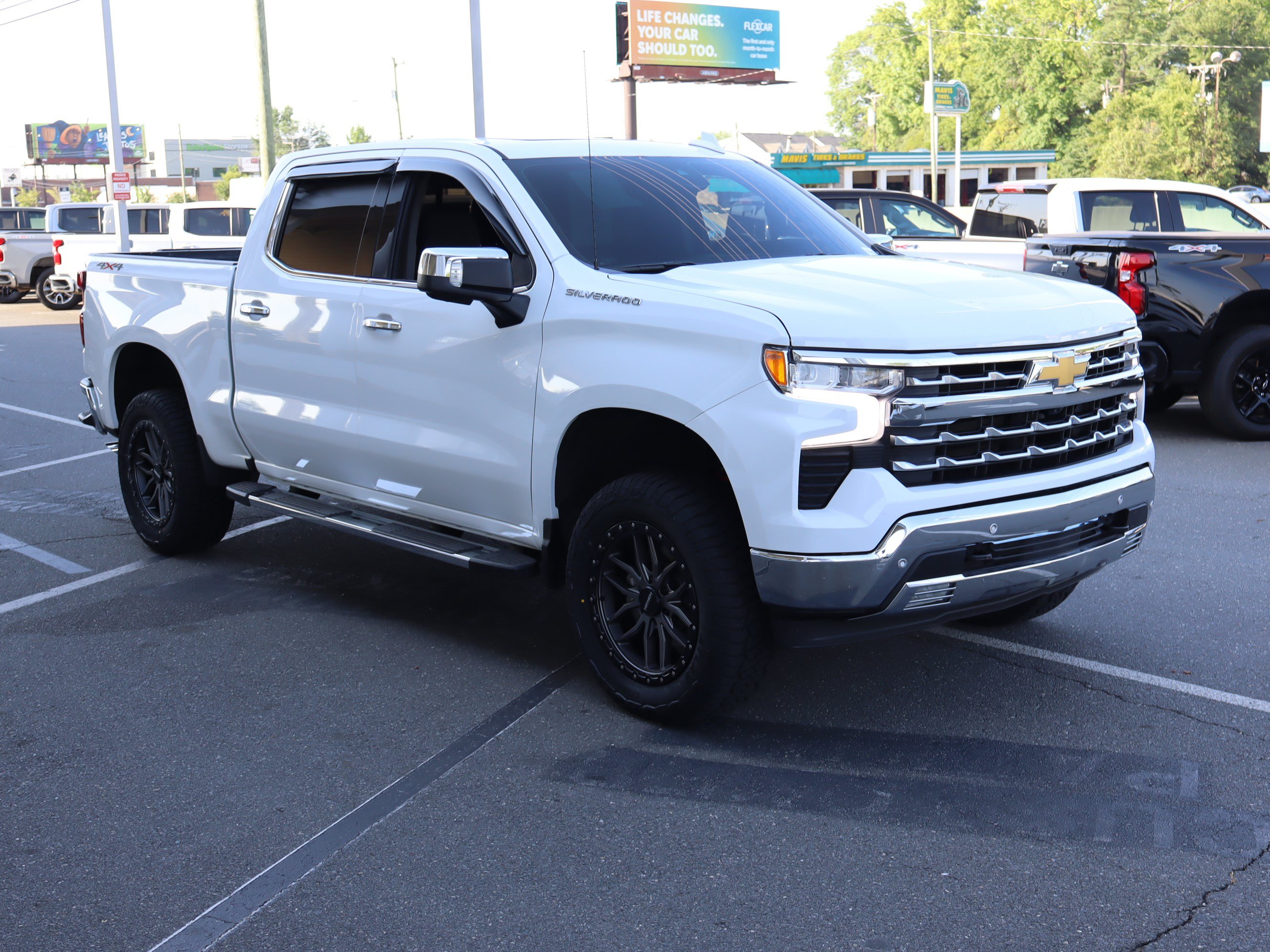 Used 2024 Chevrolet Silverado 1500 LTZ w/ Technology Package AWD/4WD image 2