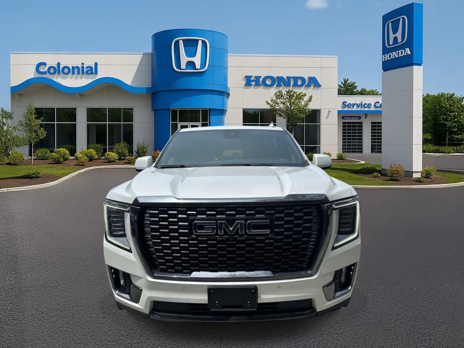 Used 2023 GMC Yukon XL Denali Ultimate AWD/4WD image 10