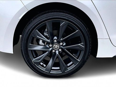 Used 2024 Toyota Corolla LE image 33