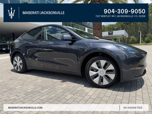 Used 2024 Tesla Model Y Long Range RWD image 1