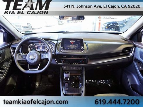 Used 2023 Nissan Rogue SV image 18