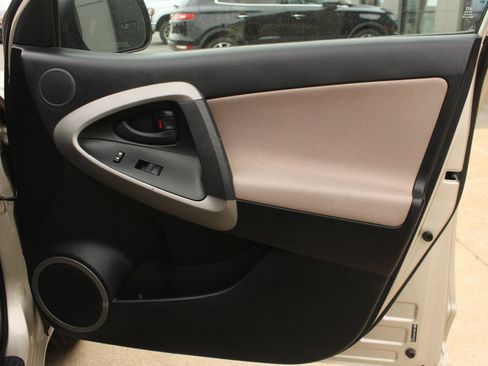 Used 2008 Toyota RAV4 4WD image 22