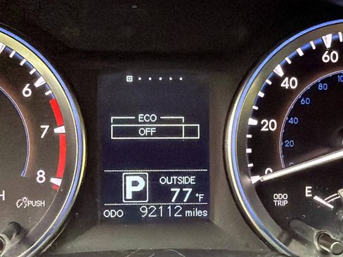 Used 2015 Toyota Highlander Plus AWD/4WD image 24