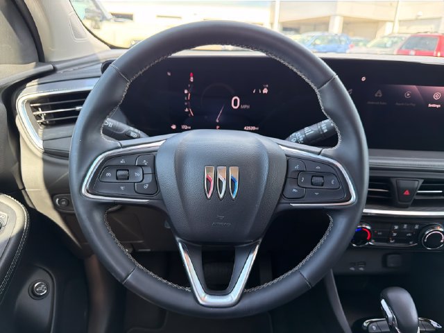 Used 2024 Buick Encore GX Preferred w/ Comfort Package FWD image 10