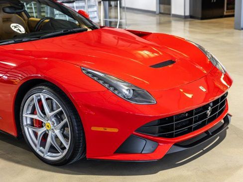 Used 2017 Ferrari F12 Berlinetta RWD image 22