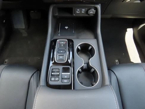 New 2025 Honda Pilot Touring image 24