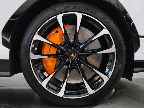 Used 2023 Lamborghini Urus S AWD/4WD image 47