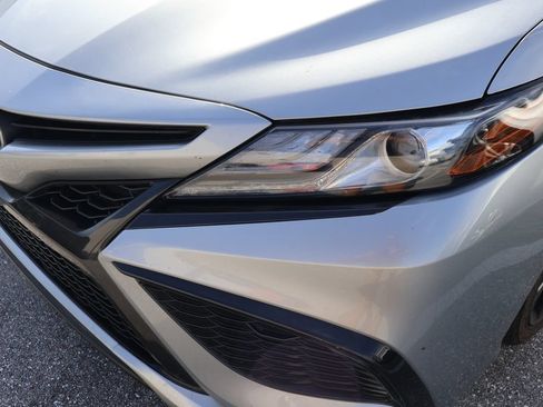 Used 2023 Toyota Camry XSE FWD image 3