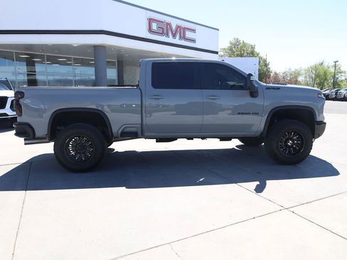 Used 2025 Chevrolet Silverado 2500 ZR2 w/ Technology Package AWD/4WD image 7