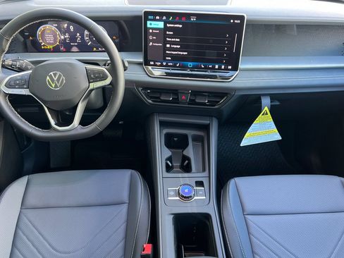New 2026 Volkswagen Tiguan SE AWD/4WD image 13