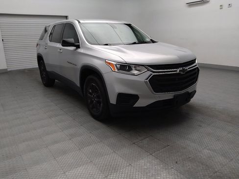 Used 2020 Chevrolet Traverse LS FWD image 13