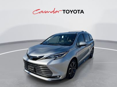 Certified 2025 Toyota Sienna Platinum