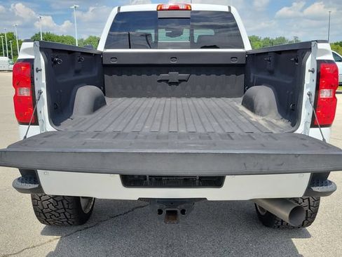 Used 2019 Chevrolet Silverado 2500 High Country w/ Duramax Plus Package AWD/4WD image 18
