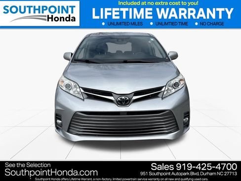 Used 2019 Toyota Sienna XLE image 2
