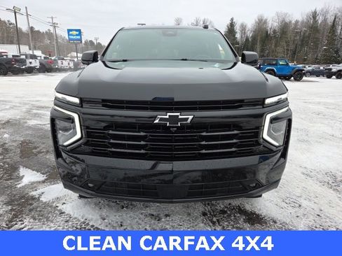 Used 2025 Chevrolet Suburban RST image 3