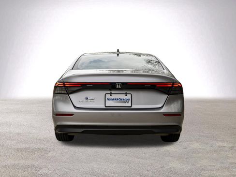 Certified 2023 Honda Accord EX image 8