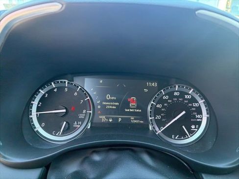 Used 2022 Toyota Highlander Limited image 14